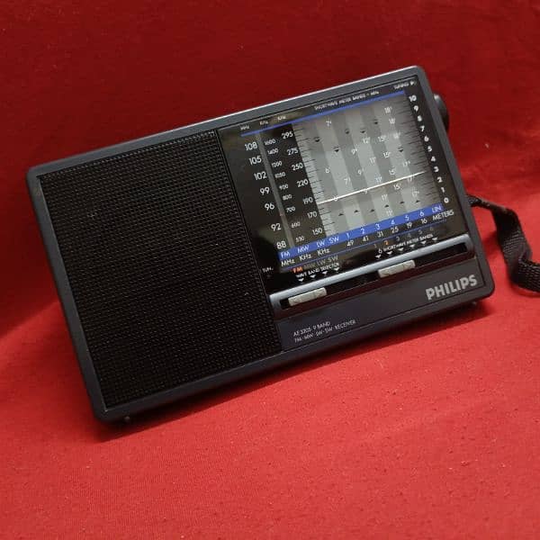 PHILIPS vintage Radio 9 Band 4