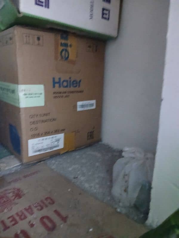 Haier split AC 1.5 ton only 20 hrs  used 7