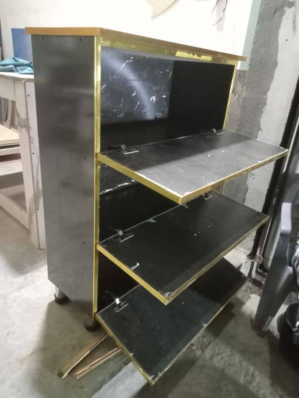 shoes Rack siez 40"x30" 1