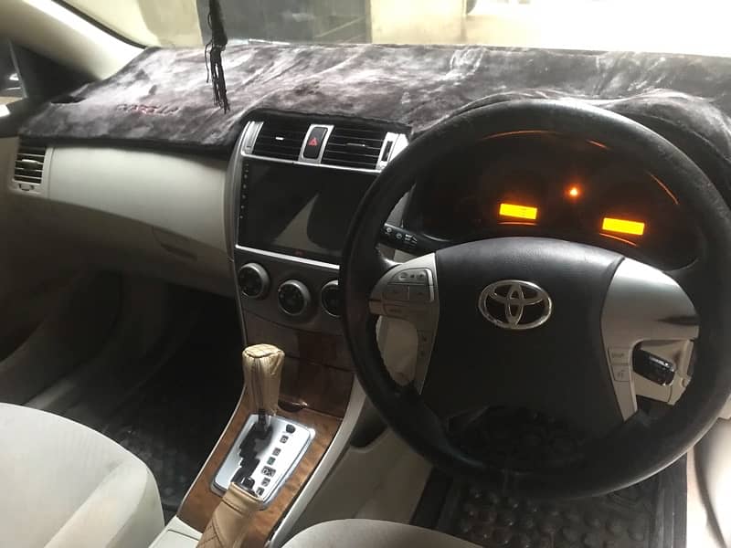 Toyota Corolla Altis 2011 10