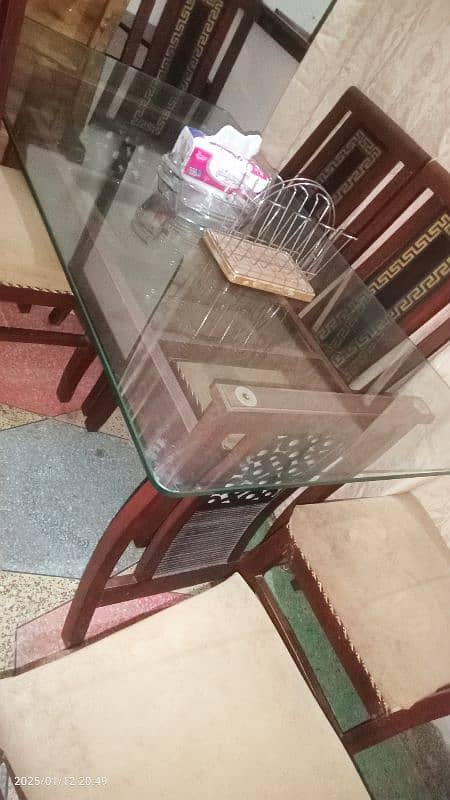 6 seaters Dinning table for sale 5