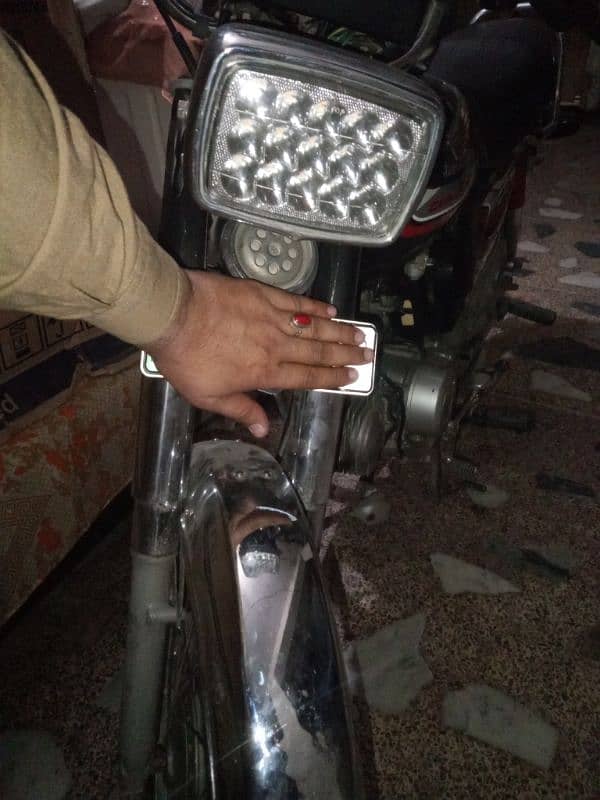 HONDA CD 70 URGENT SALE EXCELLENTLY CONDITION LIKE ZERO METER 2