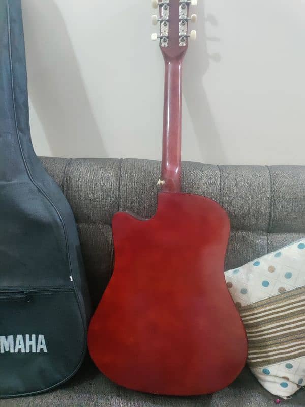 Acoustic guitar with bag and picks 7