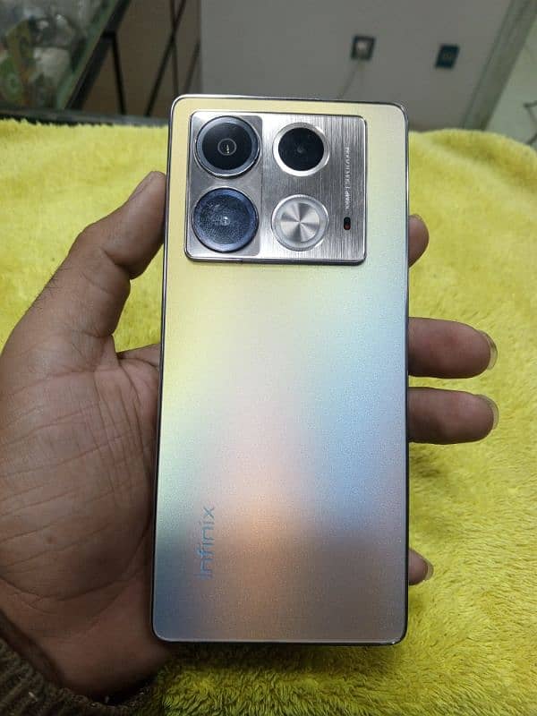 Infinix Note 40 full box 10/9 condition 2