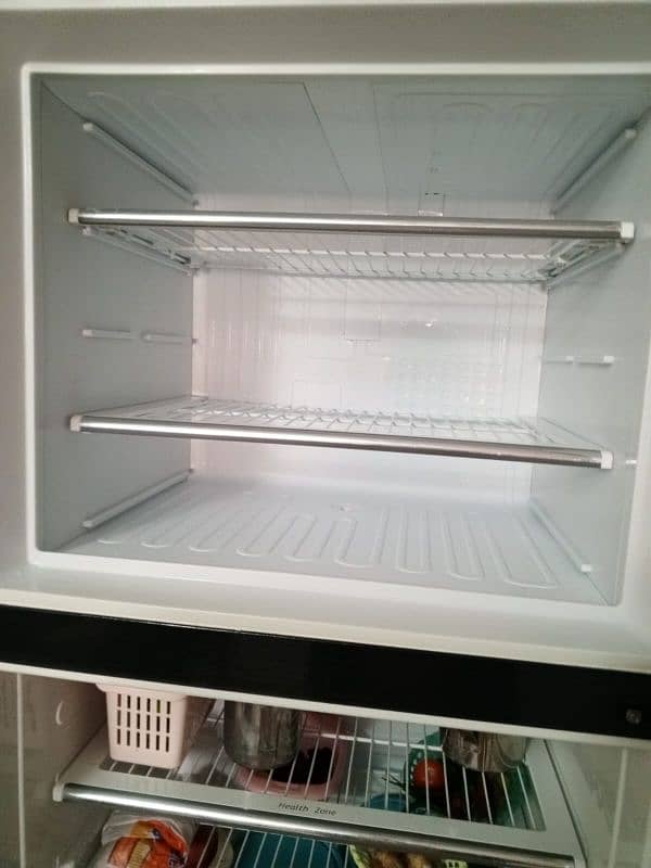 Dawlance Refrigerator/Fridge 8