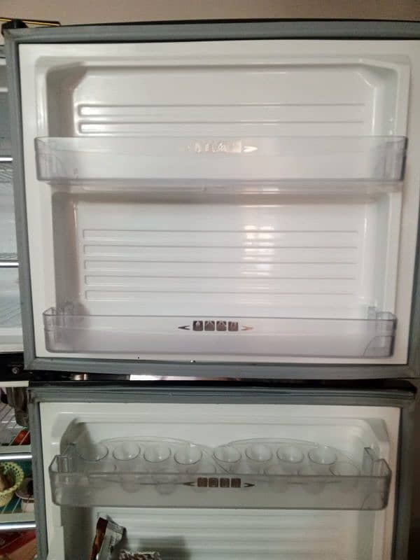 Dawlance Refrigerator/Fridge 12