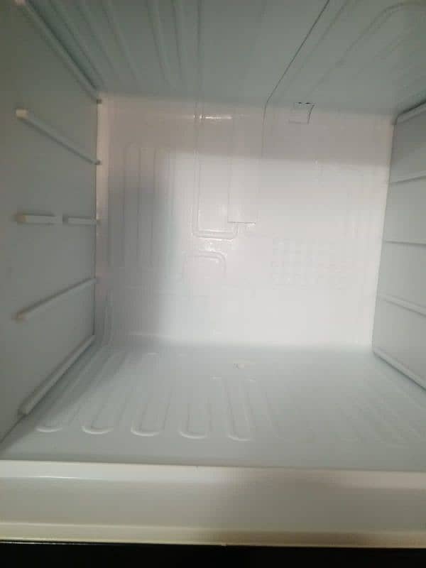 Dawlance Refrigerator/Fridge 13