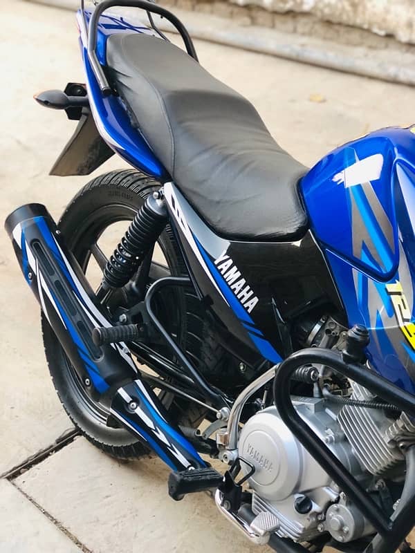 Yamaha YBR G 125 Blu beauty 13