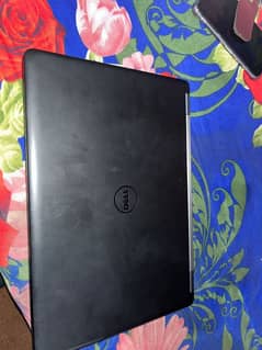 Dell laptop in 9/10 windows 10 pro/11 if need