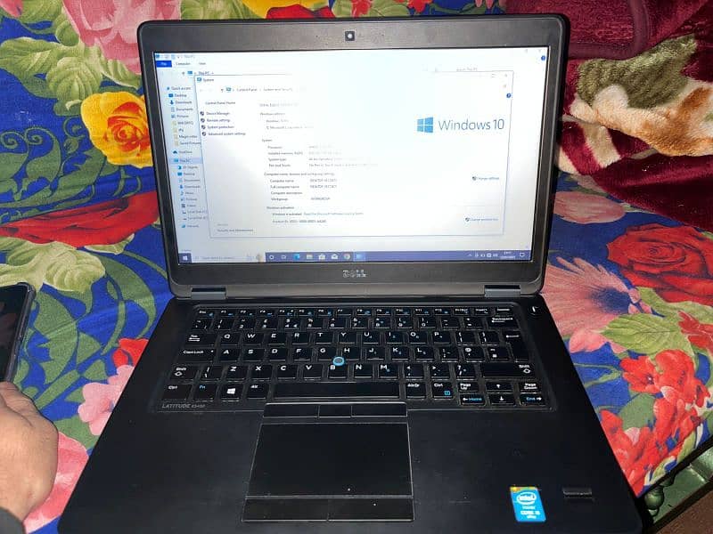 Dell laptop in 9/10 windows 10 pro/11 if need 4