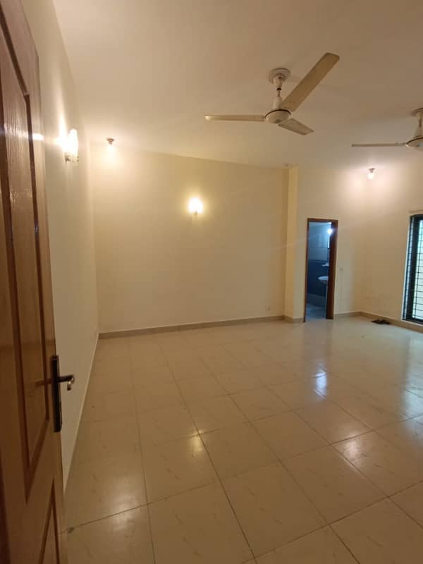 One Kanal 3 Beds Full Renovated Lower Portion For Rent In Cavalry Ground Cantt Lahore 3