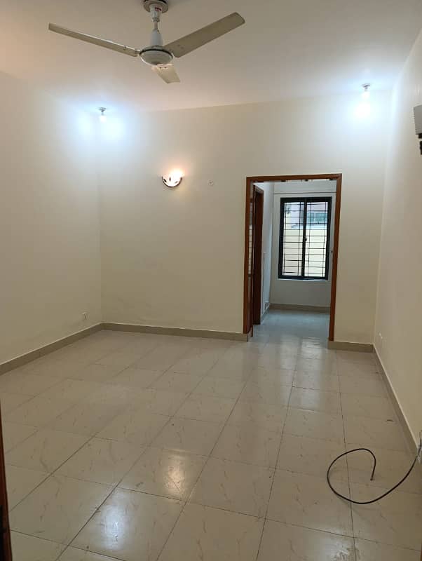 One Kanal 3 Beds Full Renovated Lower Portion For Rent In Cavalry Ground Cantt Lahore 8