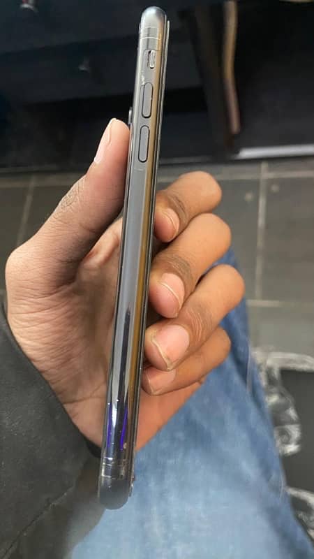 iPhone XR 64 GB 1