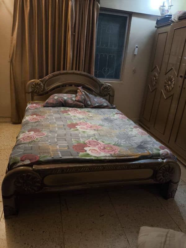 Lasani wooden bed For sale 0