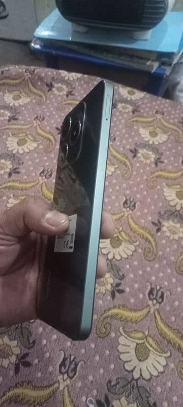 realme C61 mobile with box 3