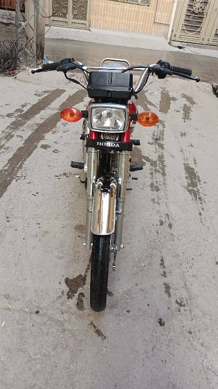 Honda 125 for sale in neat and clean condition 4