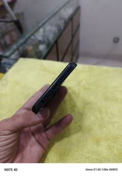 Infinix Hot 30 8+8/128 with Box Screen pa sirf 1 line ha