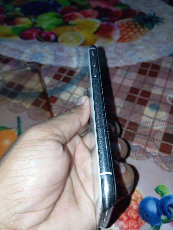 I phon x urgent sale. Bettry health 88% memory 64 gb. factory unlock. 2