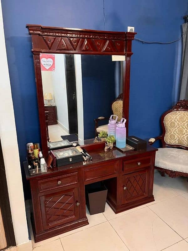 Wooden bed with side tables, dresser and chairs 3