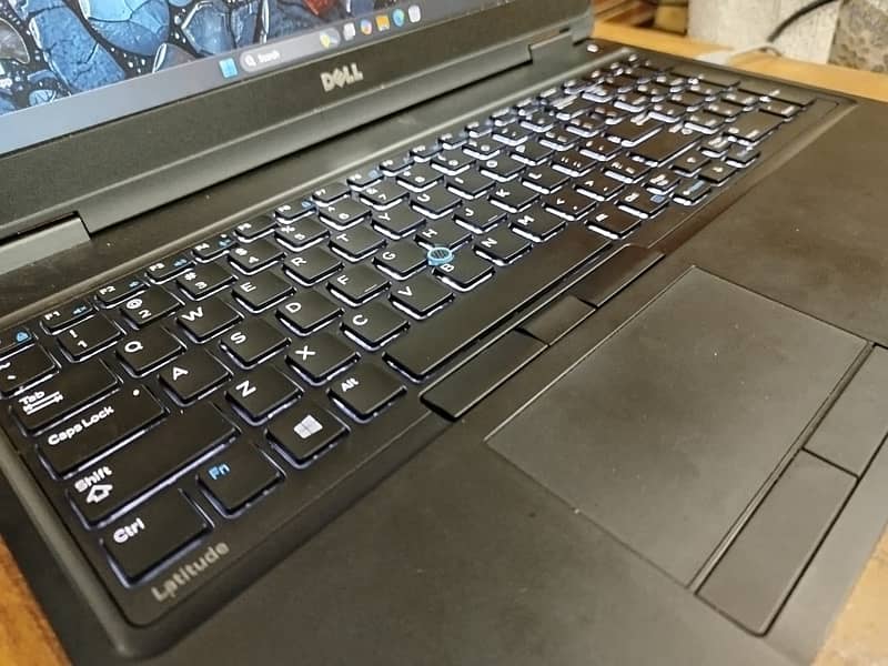 Dell Latitude 5580 core i7 7th gen HQ processor with 2gb Nvidia 4