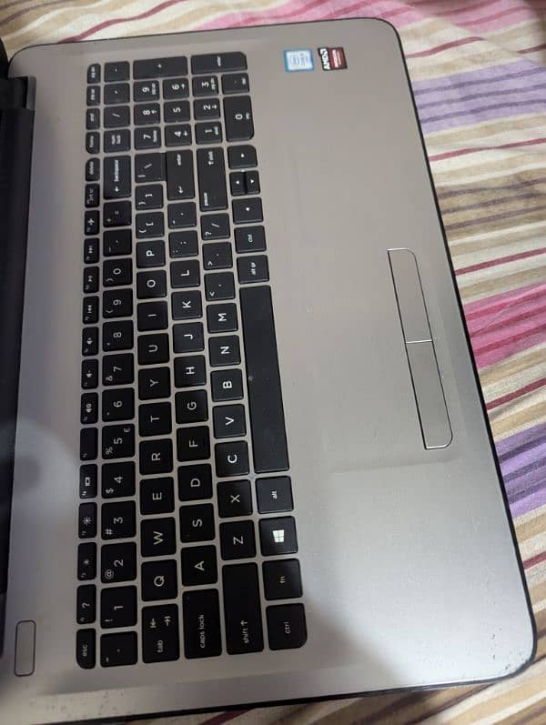 HP ProBook 470 G3 6th generation Ci504 Gb 2Gb ATI R7 M340 17.3 HD 8