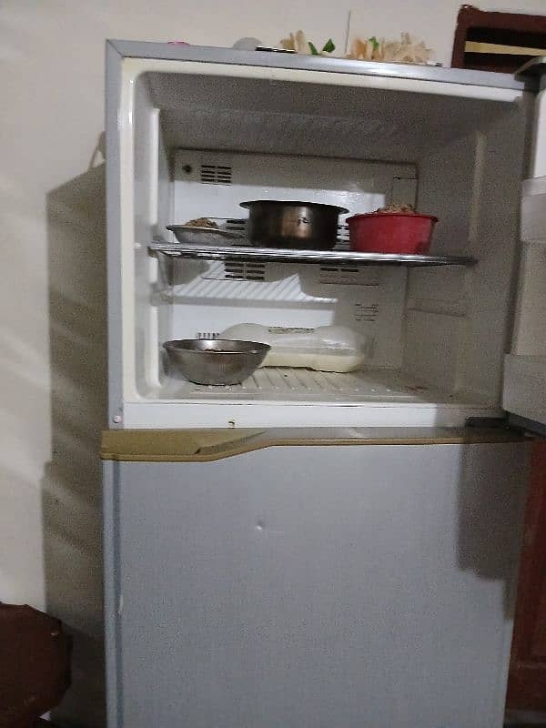 Refrigerator 4