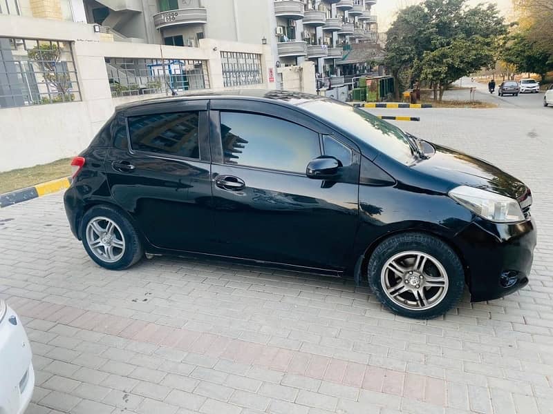 Toyota Vitz 2013 2