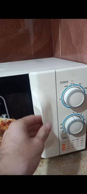 Dawlance Microwave Oven 2