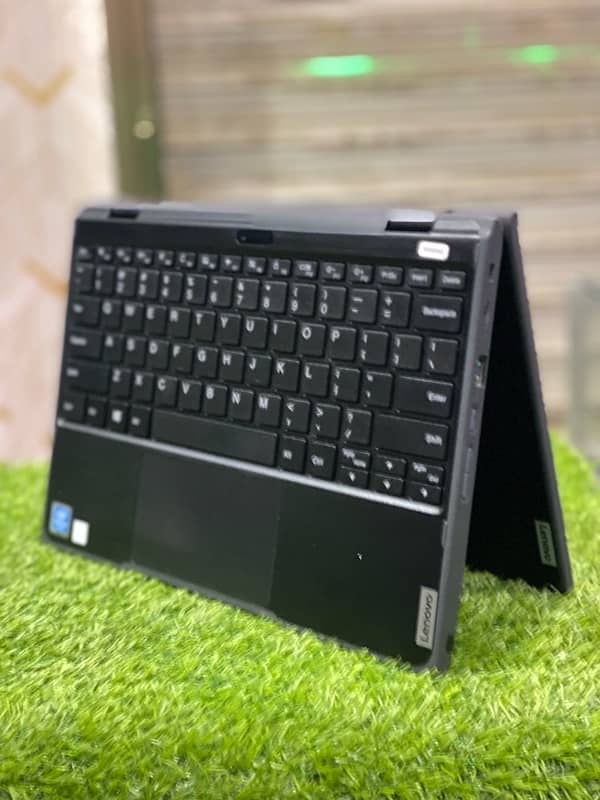 Lenovo 300E Laptop 8Gb 128Gb |8th gen touch 360* 4