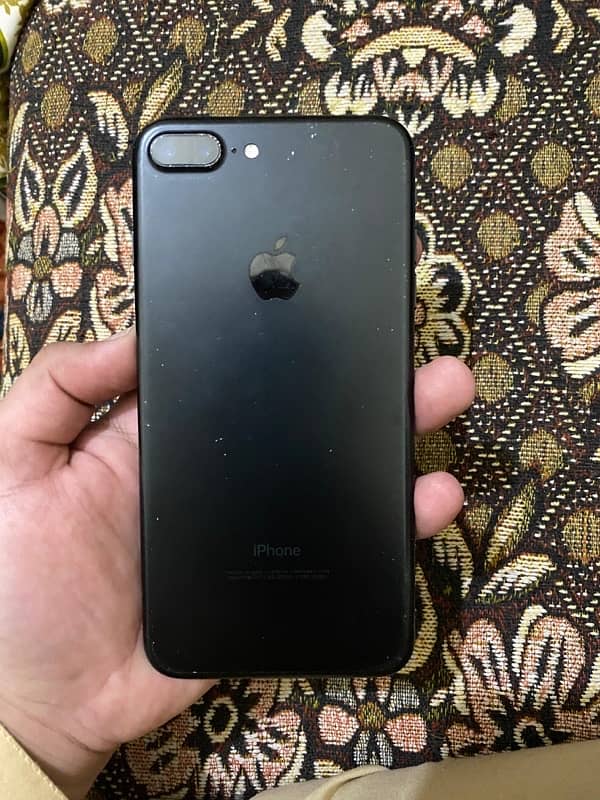 I phone 7 plus  pta approved 6