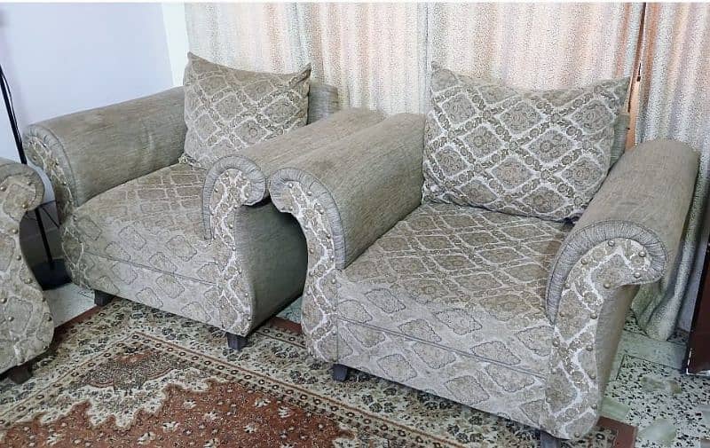 7 seater sofa 0