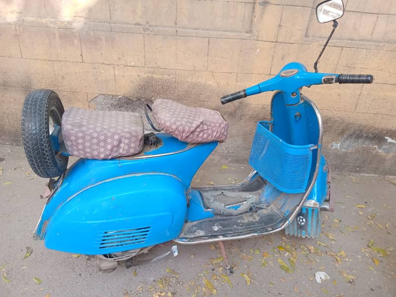 Vespa 150cc model:1978,    no:03442655064.  (Whatsapp no):03121027053 4