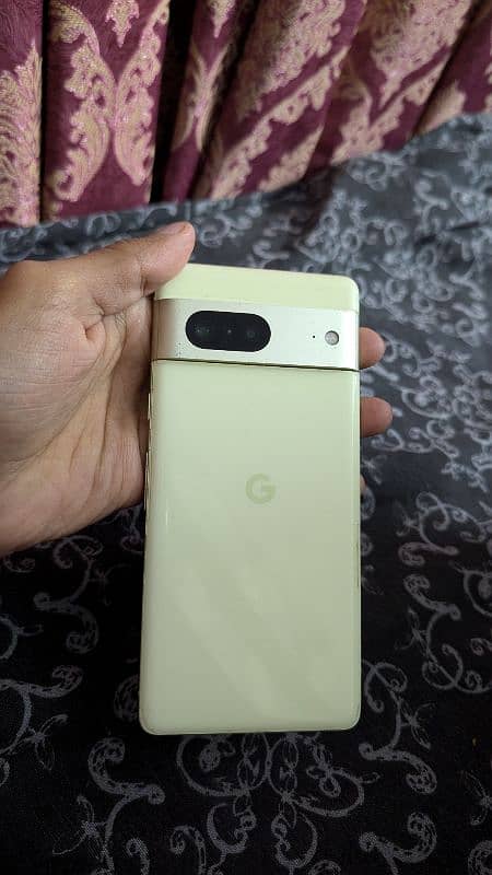 google pixel 7 4