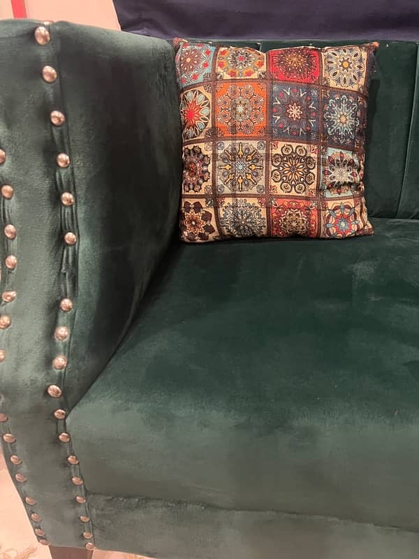 Two-seater velvet sofa 2