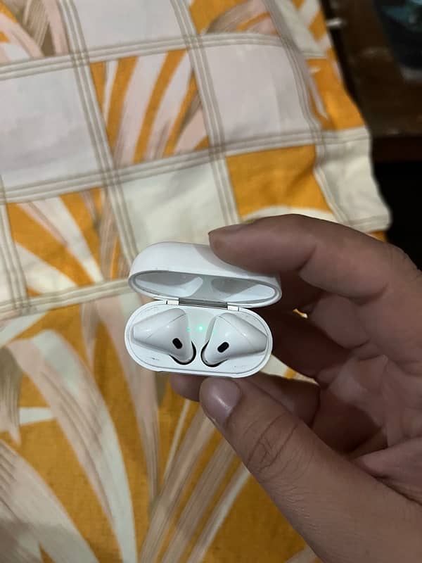 Apple Airpods pro & Airpods simple 4