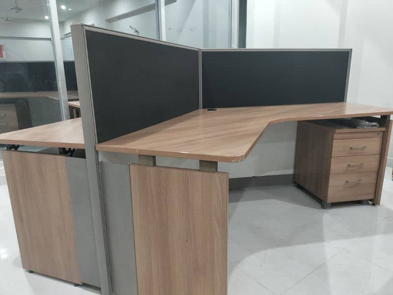 Workstation for 3 Executives for sale. 1