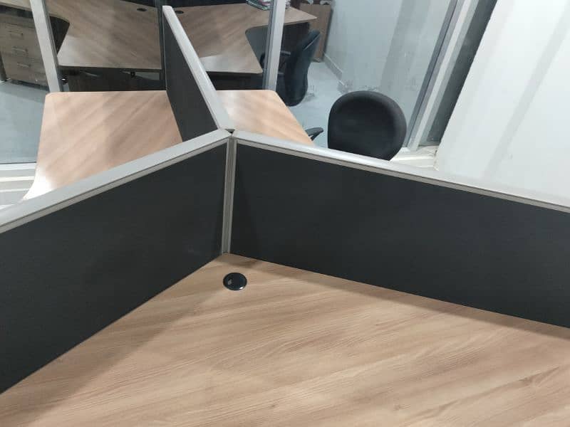 Workstation for 3 Executives for sale. 6