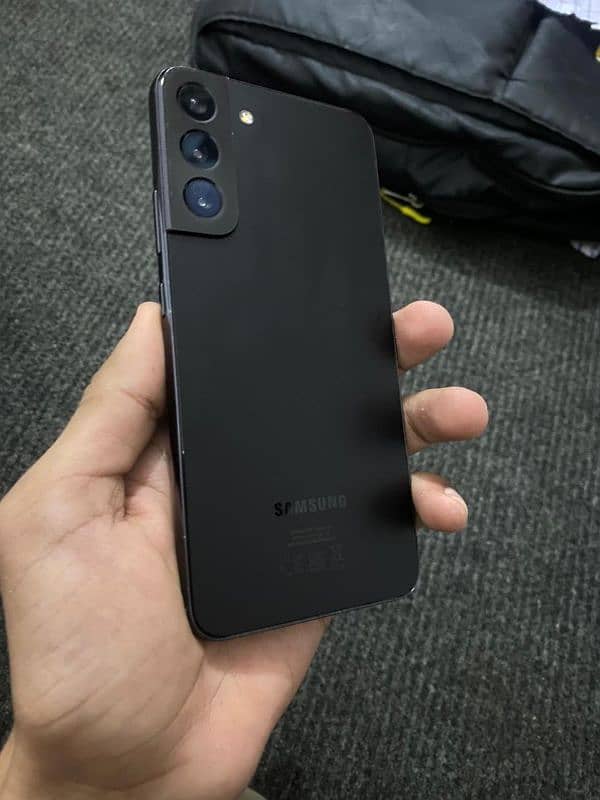 S22 Ultra  256 Gb Non PTa, 2 DoT Corner Side On Screen. 1