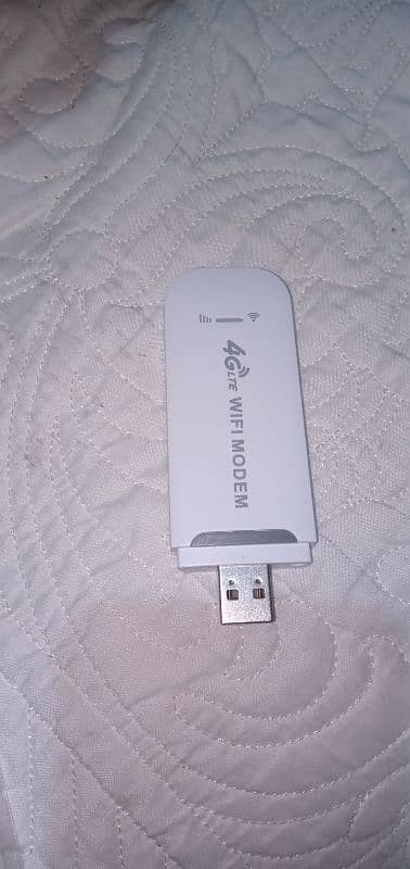 LTE 4G  USB MODEM with WI-FI Hotspot 1