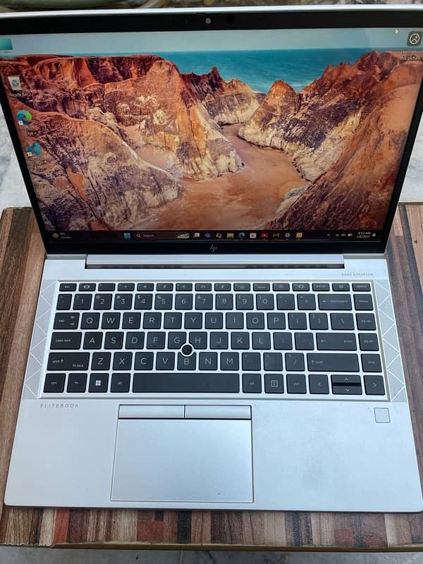 HP EliteBook 840 G8 Touchscreen i5 11th Gen 1