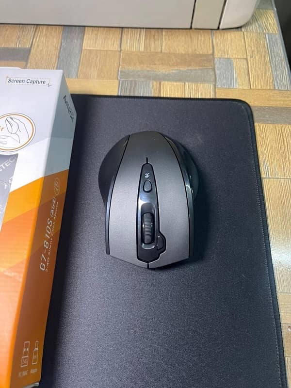 Box open - A4 Tech Wireless Mouse 1