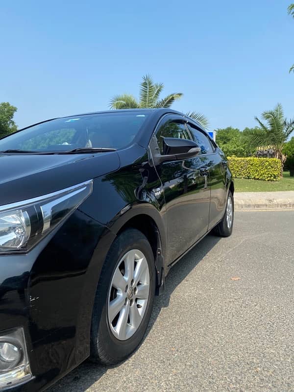 Toyota Altis Grande 2016 1