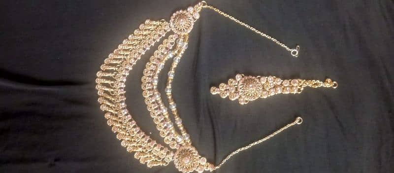 Necklace and earrings and Tika. jewelry set 0