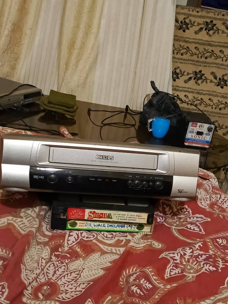 PHILIPS VCR IMPORTED MADE IN JAPAN WITH CABLE WIRE 3