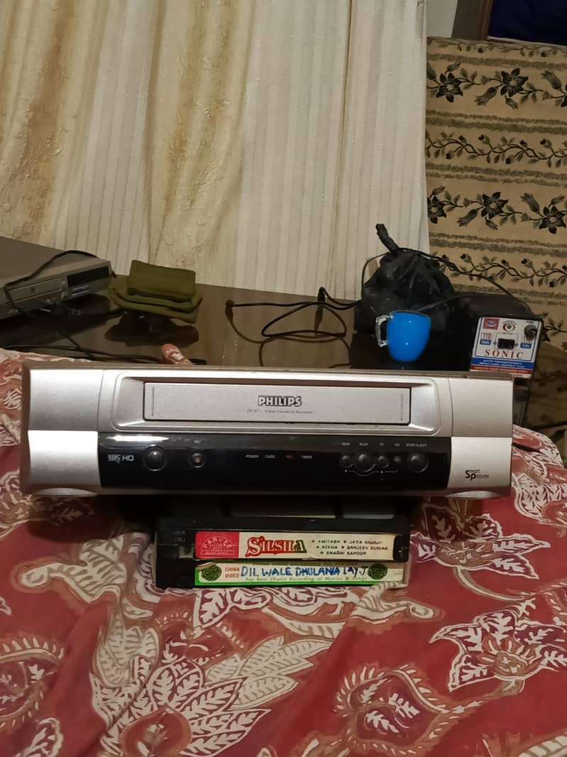 PHILIPS VCR IMPORTED MADE IN JAPAN WITH CABLE WIRE 5