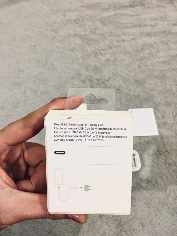 original new iPhone charger with box 3