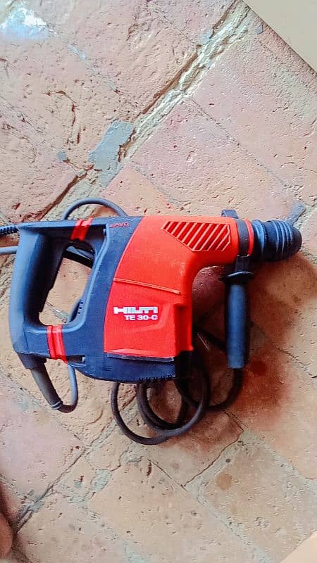 Hilti Te 30 C with bits 1