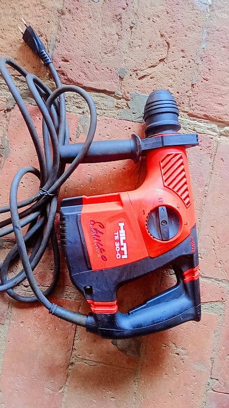 Hilti Te 30 C with bits 3