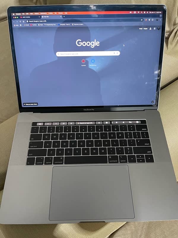 Macbook Pro 2018 15 inch 0