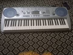 Yamaha keyboard for sale psr 275